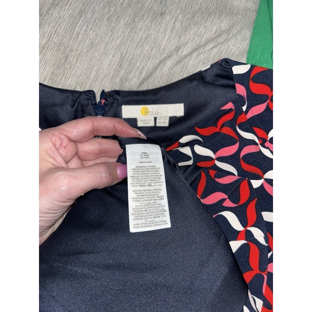 Boden Violette Navy Red Ribbon Print Ruffled Hem Elegant Sheath Dress Size 6 - Picture 7 of 7